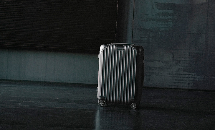 إطلاق تشكيلة جديدة فاخرة من حقائب السفر المصنوعة من الجلد من RIMOWA